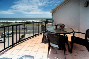 Ocean Views - Top floor